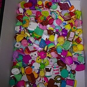 190 shopkins (random)
